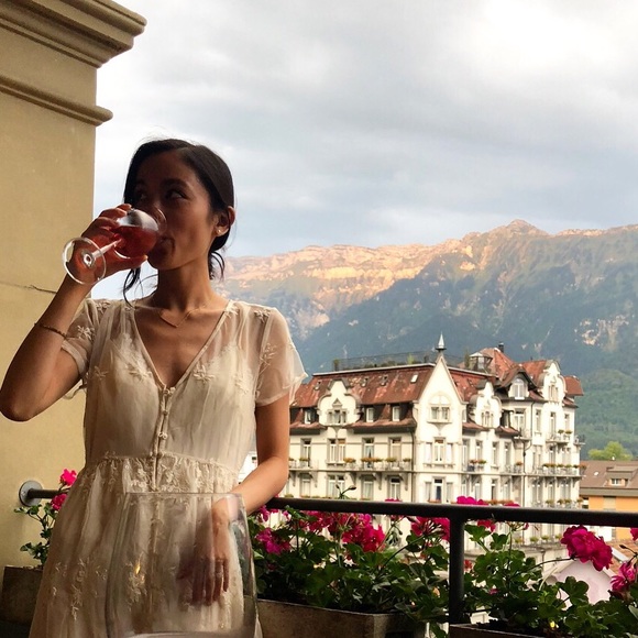 Meet your Posher, Dominique - Picture 1 of 1